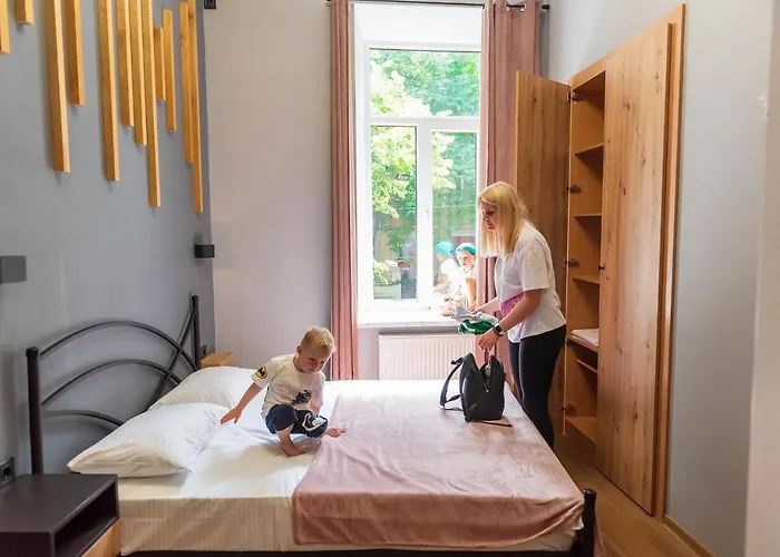 White Pearl Sadova Inn *