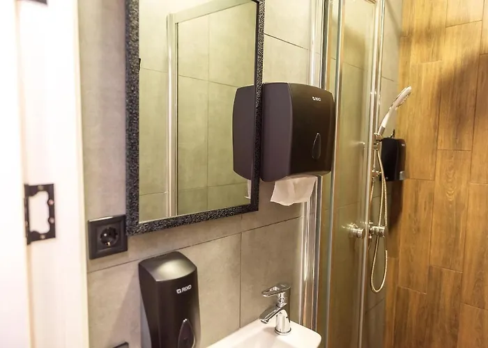 White Pearl Sadova Herberg