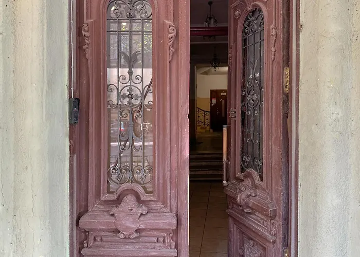 White Pearl Sadova Inn Odesa