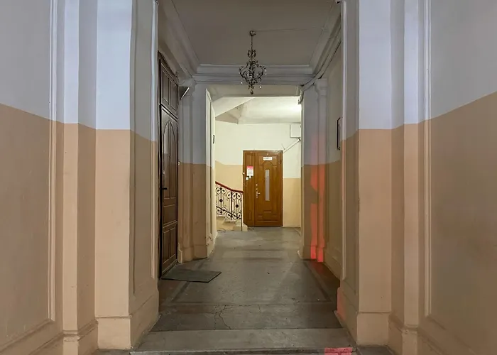 White Pearl Sadova *