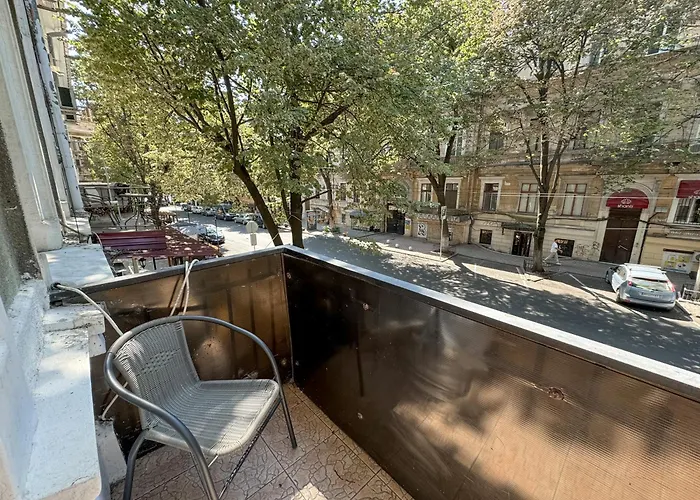 White Pearl Sadova Herberg Odessa