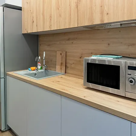 Zajazd White Pearl Sadova