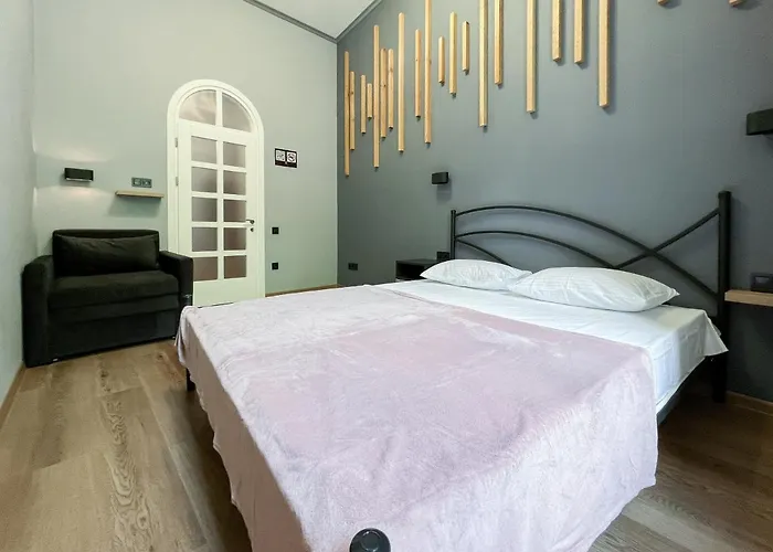 White Pearl Sadova * Odessa